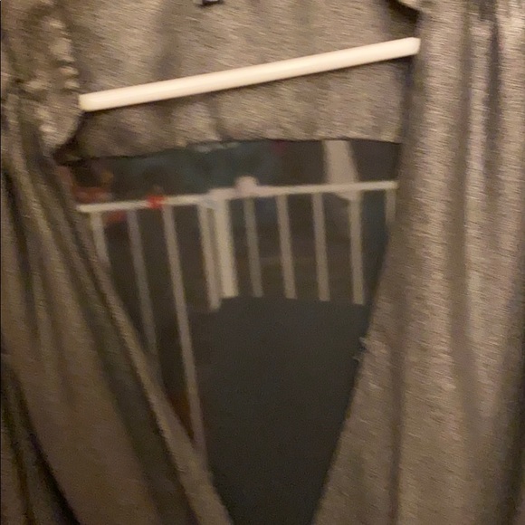 Grey blouse - Picture 3 of 3